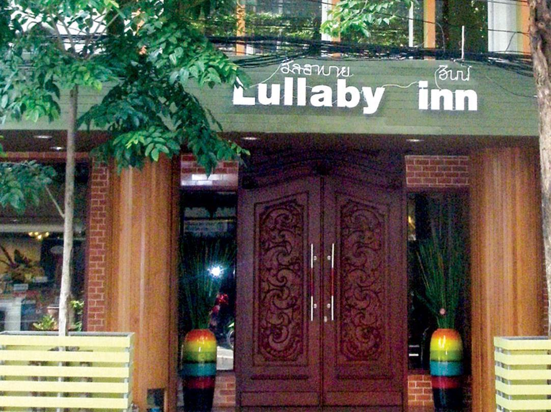 Lullaby Inn Silom Banguecoque Exterior foto