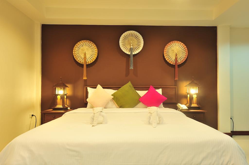 Lullaby Inn Silom Banguecoque Exterior foto