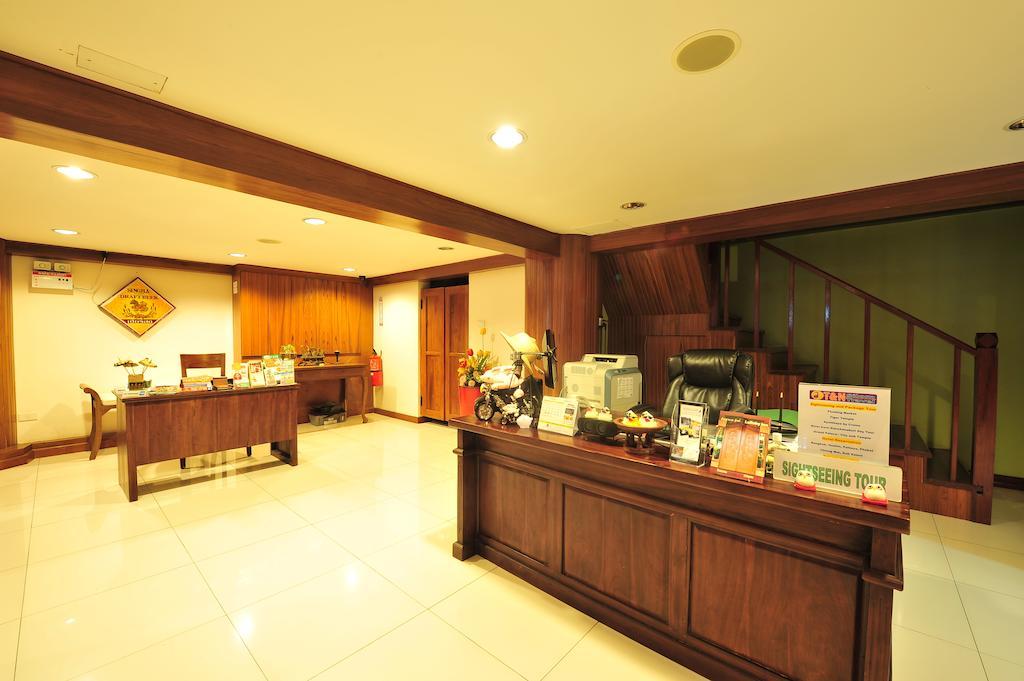 Lullaby Inn Silom Banguecoque Exterior foto
