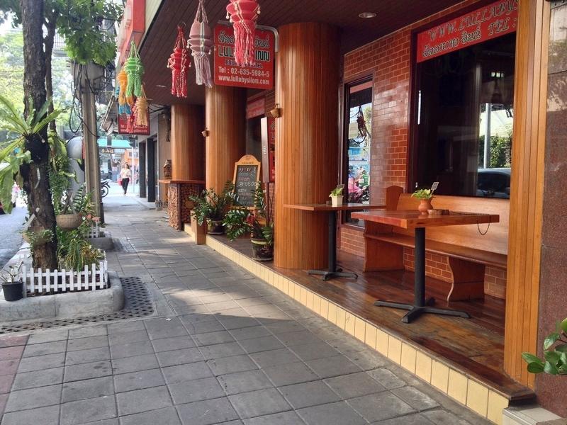 Lullaby Inn Silom Banguecoque Exterior foto